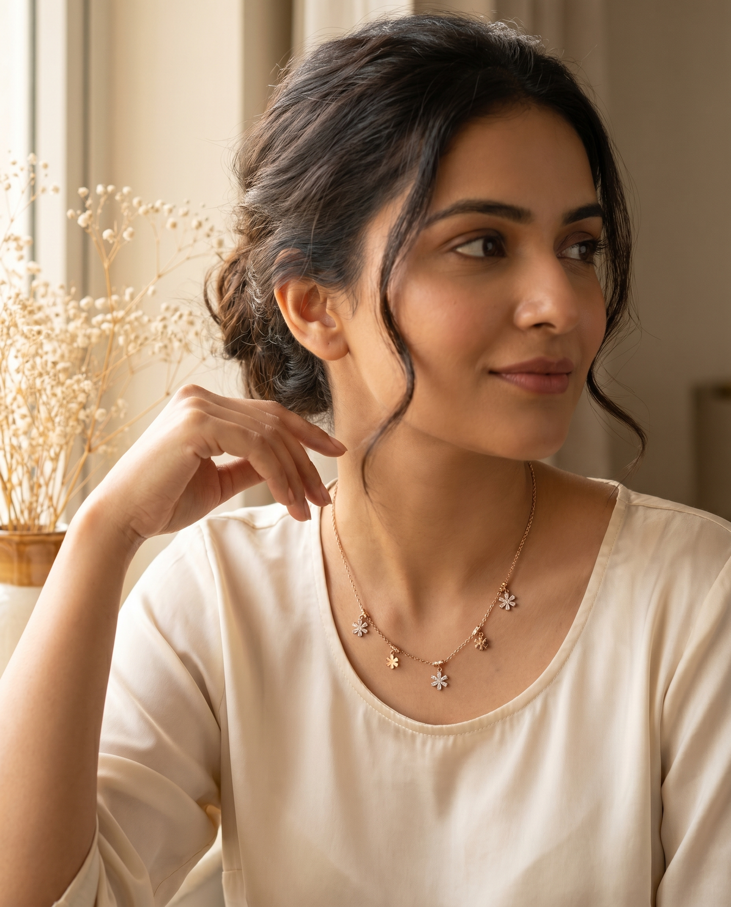 Daisy Charm Necklace
