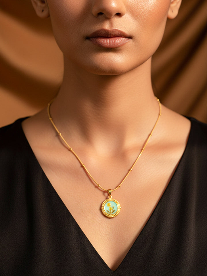 Serenity Bloom Round Pendant Chain