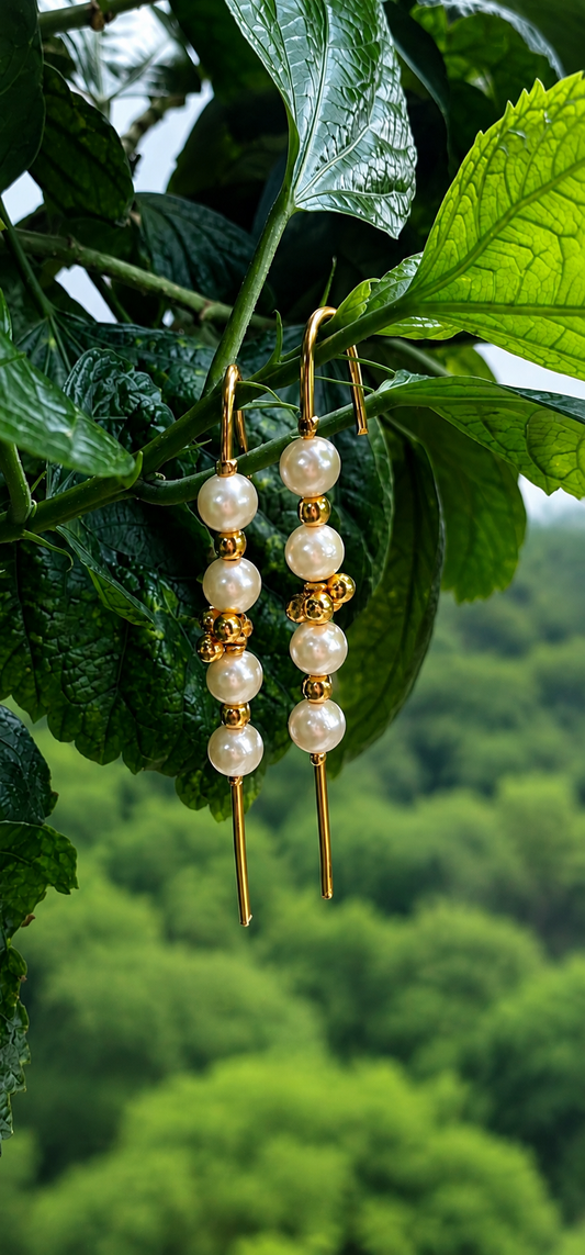 Minimal Pearl Earcuff