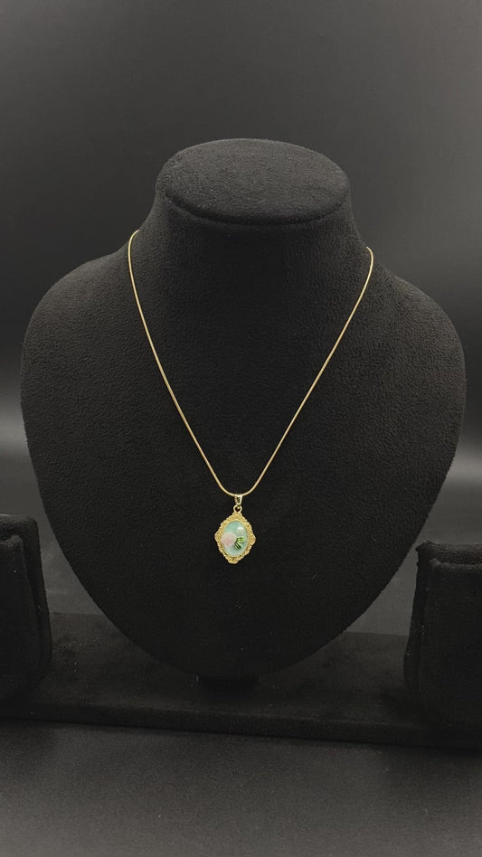 Vintage Floral Oval Pendant Necklace